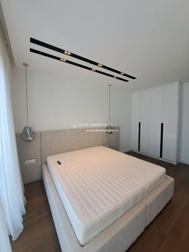 Luksuzan penthouse Vracar, 2 garazna mesta