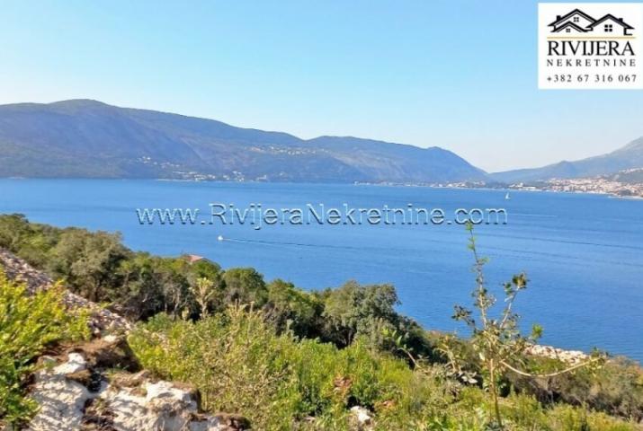 Urbanized plots for sale near sea in Rose peninsula Lustica