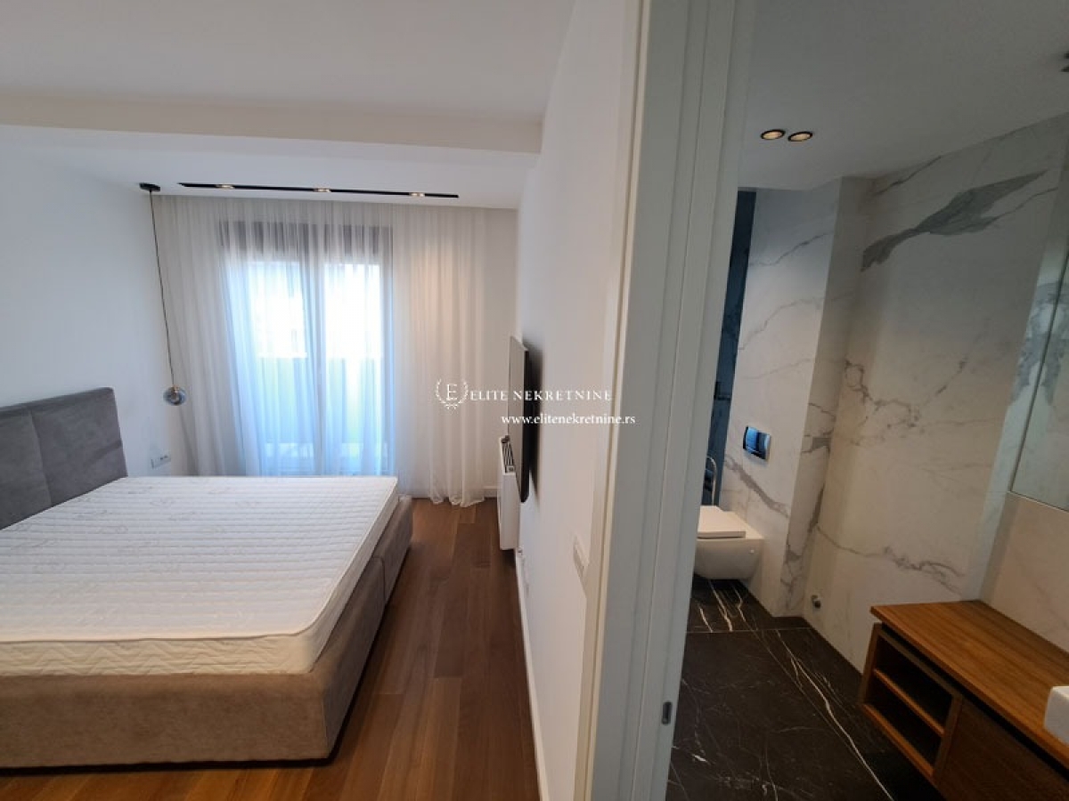 Luksuzan Penthouse  sa pogledom Hram, Vracar