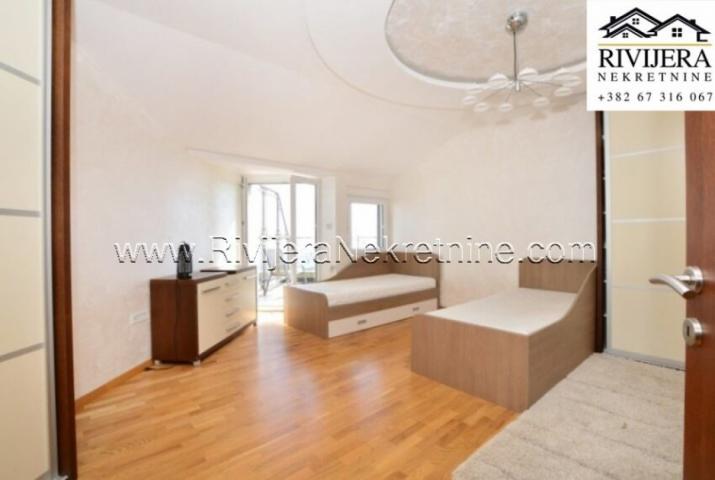 Sale of a two-bedroom apartment with swimming pool Krimovica Kotor