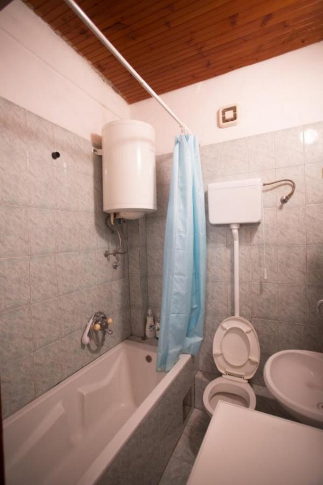 Jednoiposoban stan, 38m2, Novi Sad, Petrovaradin, Vladimira Nazora