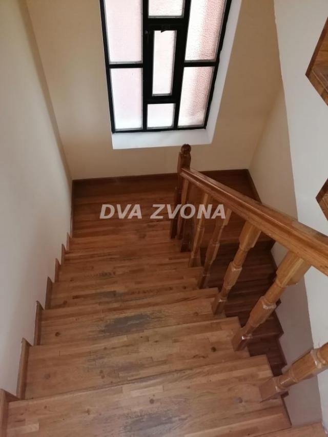 Prodaja, Kuća, 300m2 , Telep