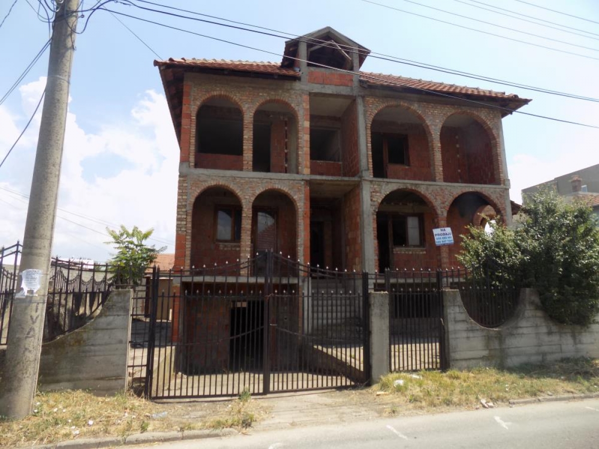 Unfinished comfortable house