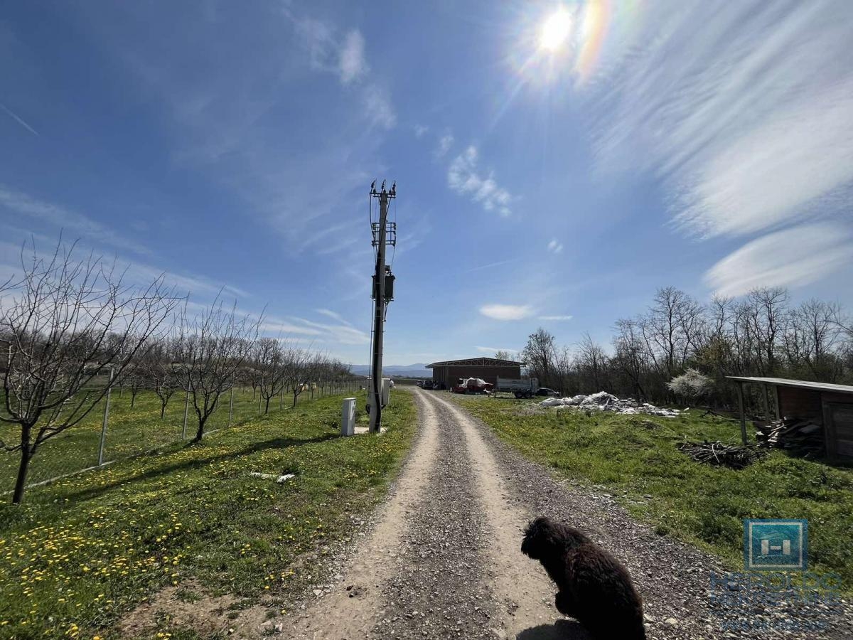 Izdaje se nova hala, površine 330m2