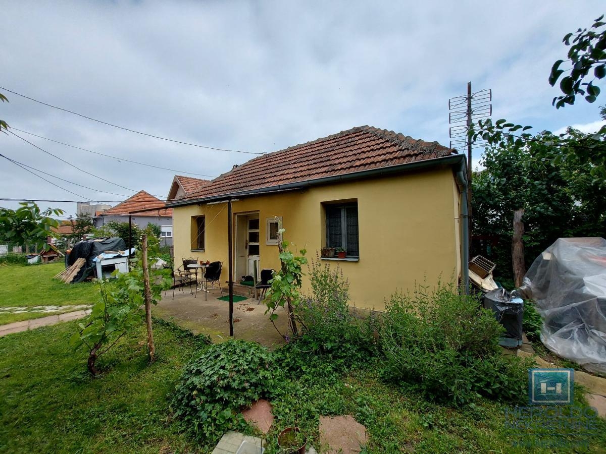 A smaller house near the Aqua Park