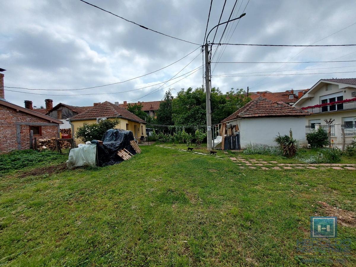 A smaller house near the Aqua Park