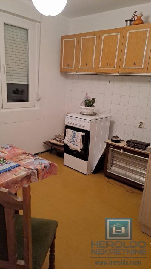 Comfortable furnished two-room apartment in Pivara