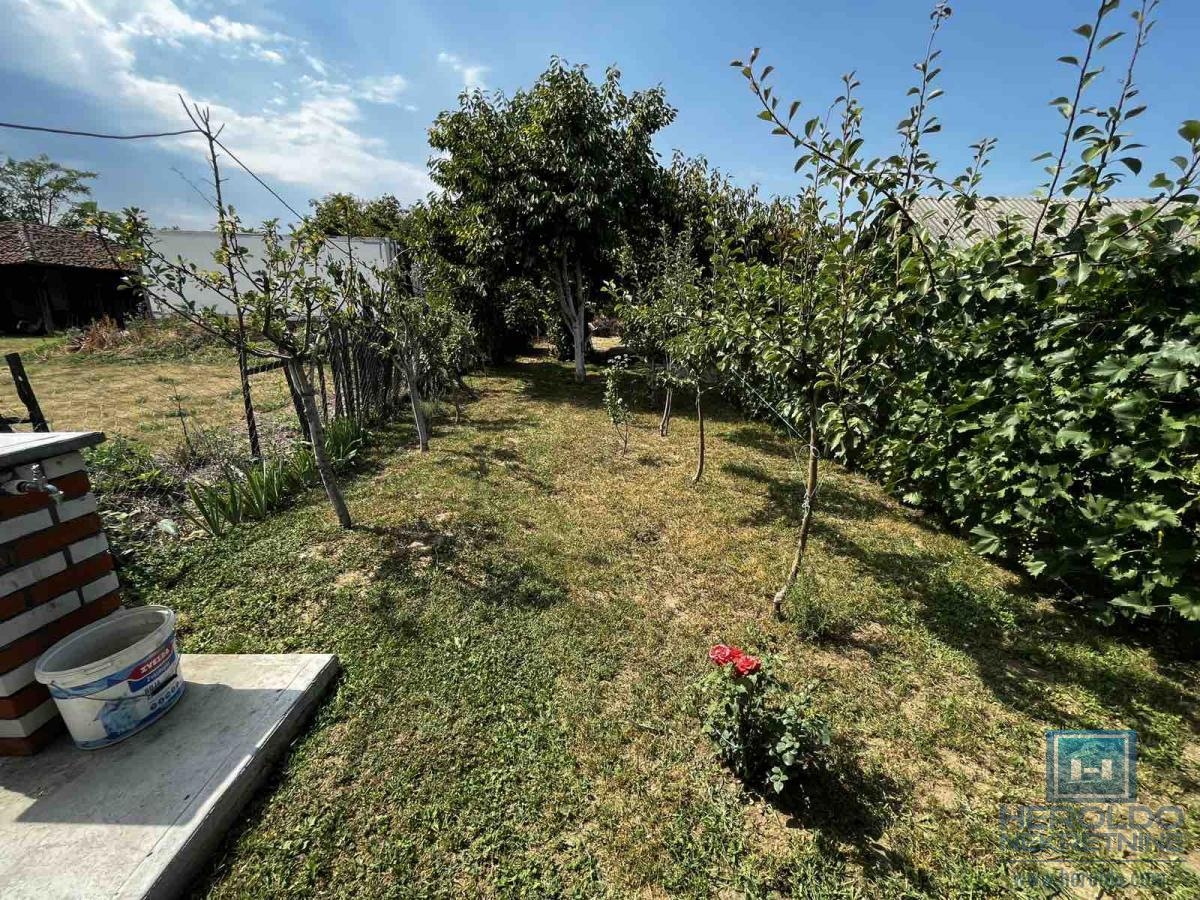 Ground floor cottage with a large plot