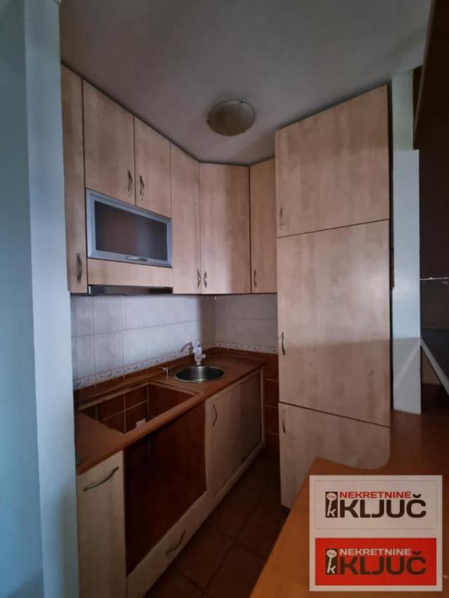 PETROVARADIN, 103 m2, Četvorosoban-Duplex