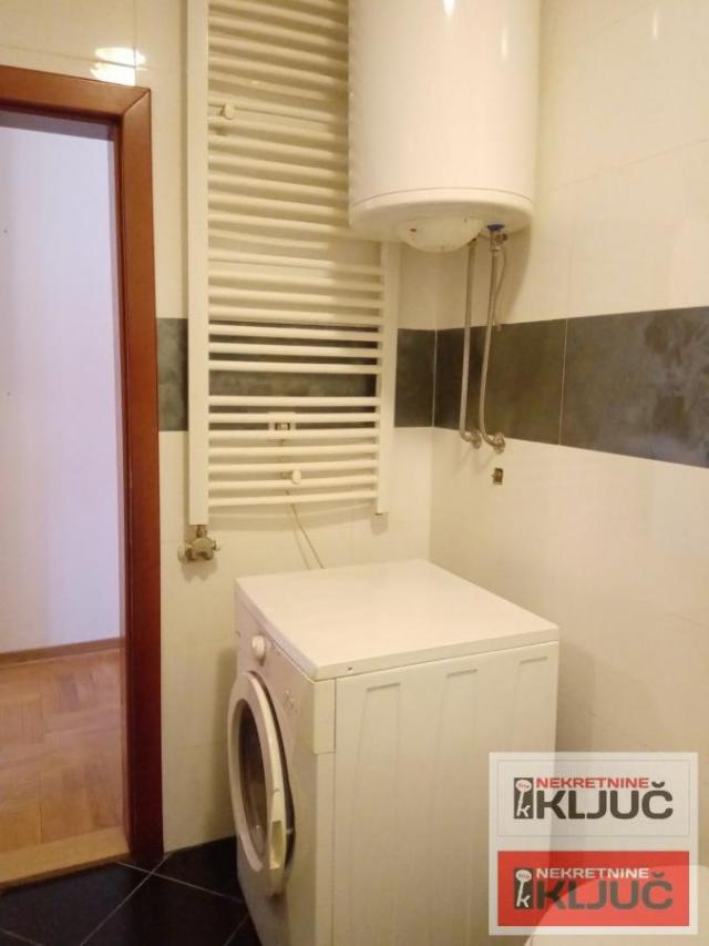 FUTOŠKA PIJACA, 81m2, četvorosoban! DUPLEX