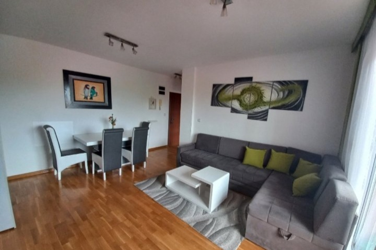 CENTAR, 67 m2, 185400€