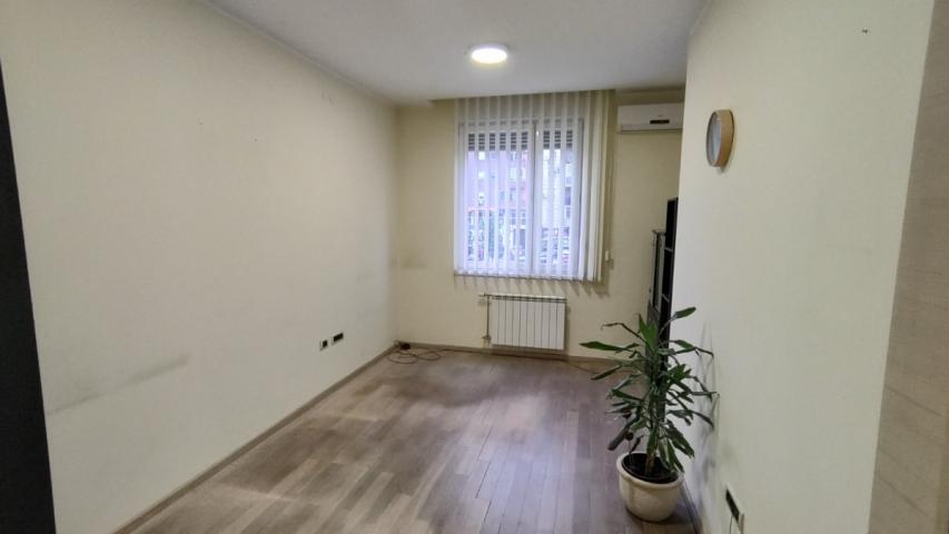 BULEVAR EVROPE, 45 m2, Dvosoban !