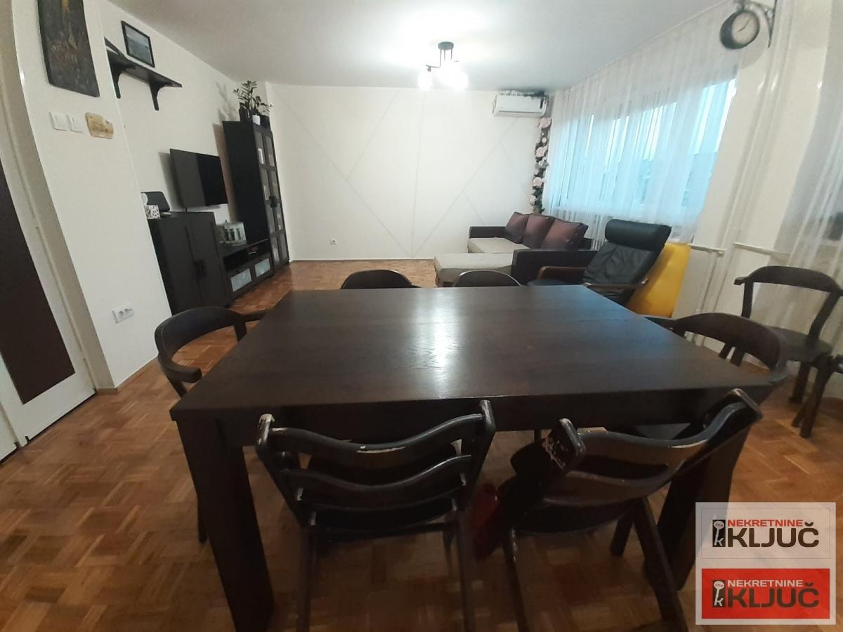 SOCIJALNO, 75 m2, Dvoiposoban, Renoviran