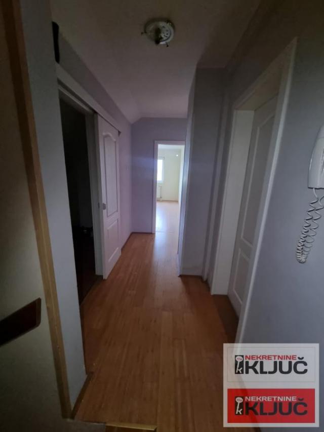 PETROVARADIN, 103 m2, Četvorosoban-Duplex