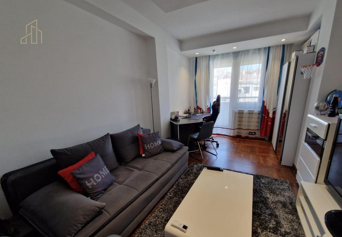 luxury 4-room apartment on Vračar