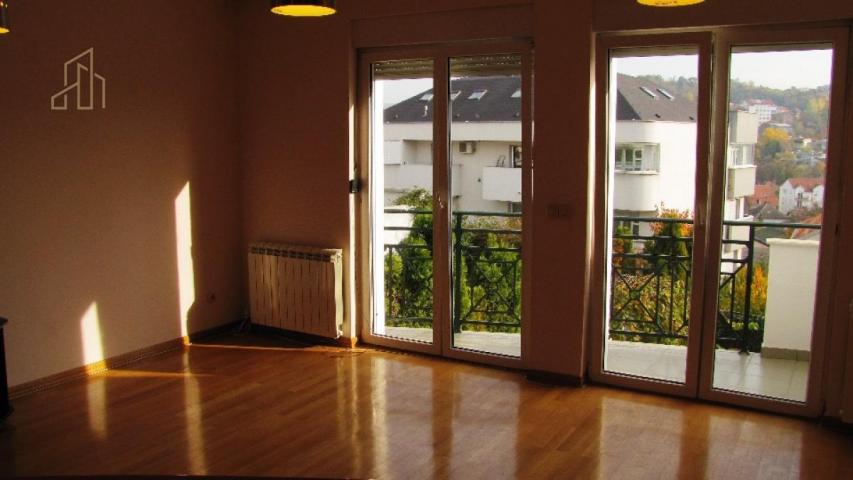 Luksuzna kuća 200m2 Dedinje