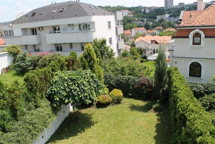 Luksuzna kuća 200m2 Dedinje