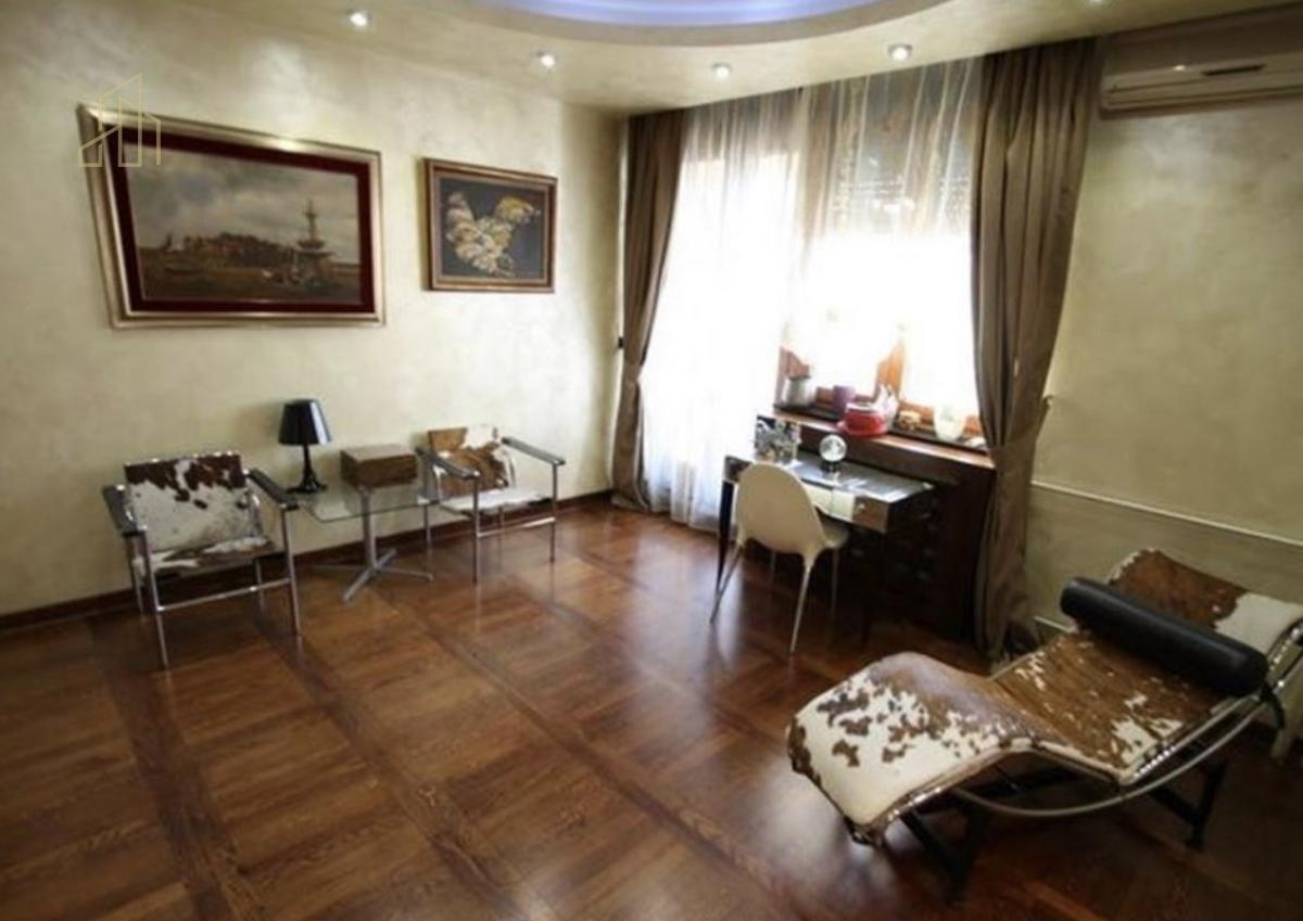 luxury 4-room apartment on Vračar