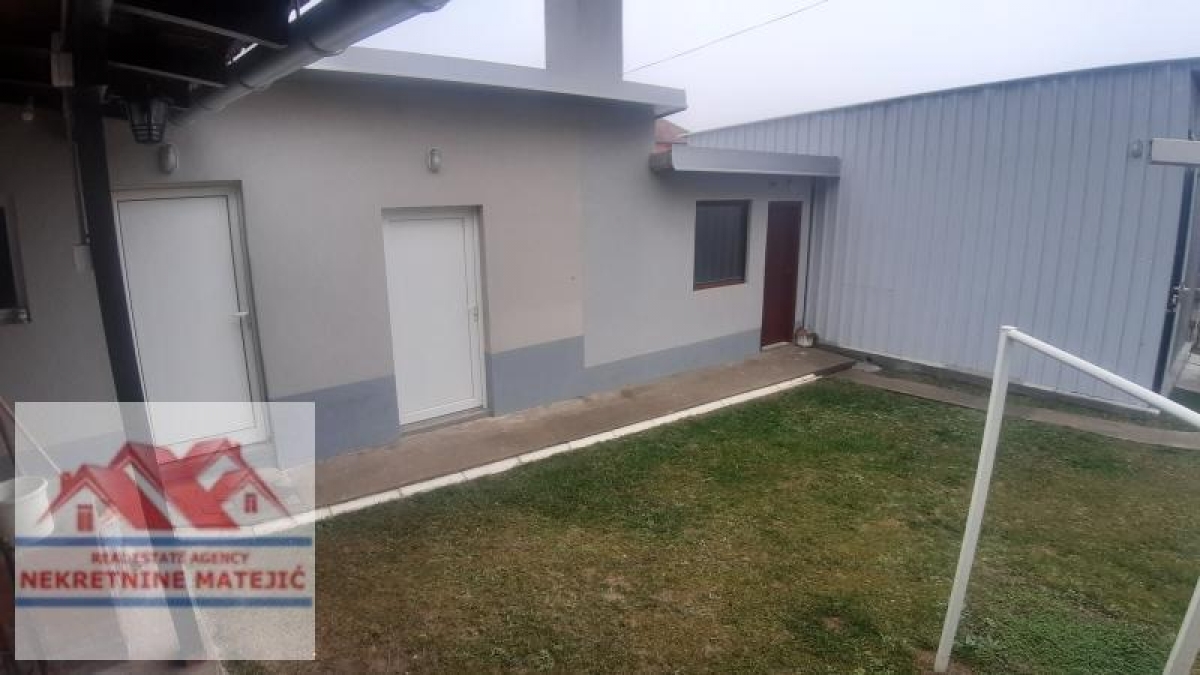 KUĆA, NOVOGRADNJA, 350 M2+5, 5 ARI PLACA, ĆAVA, CENA – 145. 000 E