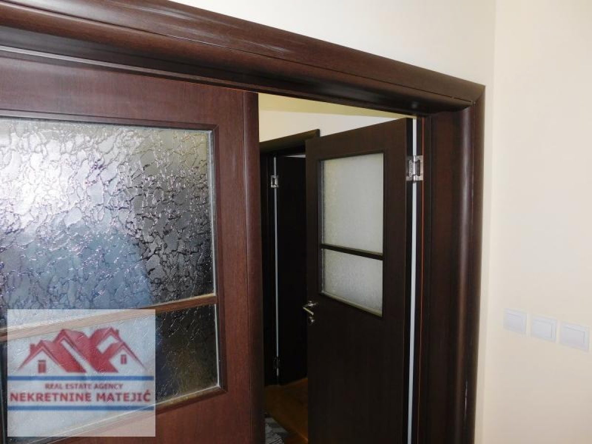 KUĆA 160M2 NOVOGRADNJA+5, 4 ARA PLACA-BRESNICA --150. 000 E