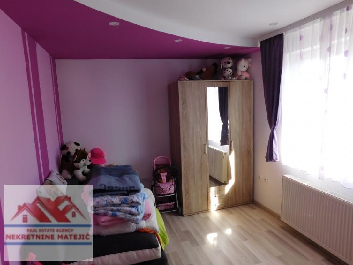 KUĆA, NOVOGRADNJA, 350 M2+5, 5 ARI PLACA, ĆAVA, CENA – 145. 000 E