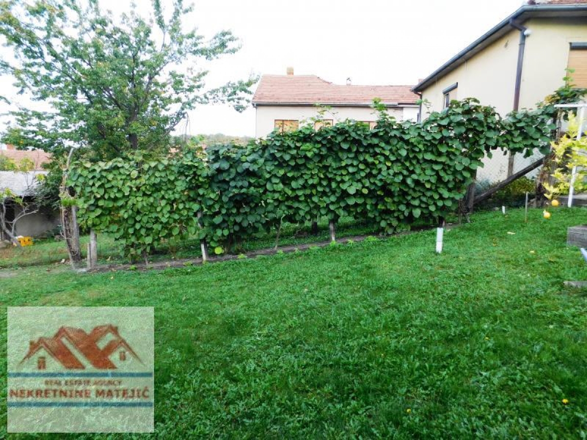 KUĆA 160M2 NOVOGRADNJA+5, 4 ARA PLACA-BRESNICA --150. 000 E