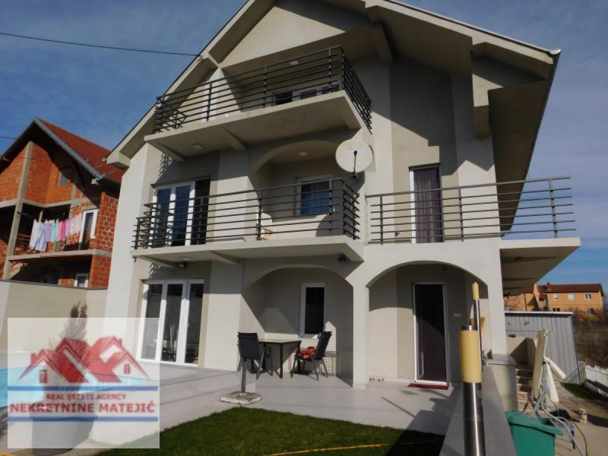 KUĆA, NOVOGRADNJA, 350 M2+5, 5 ARI PLACA, ĆAVA, CENA – 145. 000 E