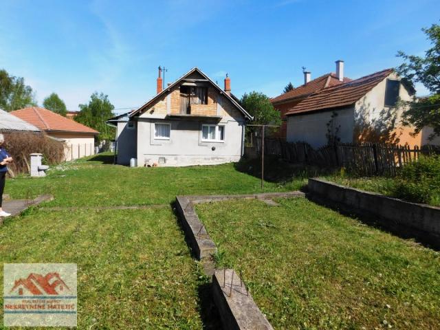 KUĆA 83M2 PIVARA, 6 ARI PLACA, 93000 E