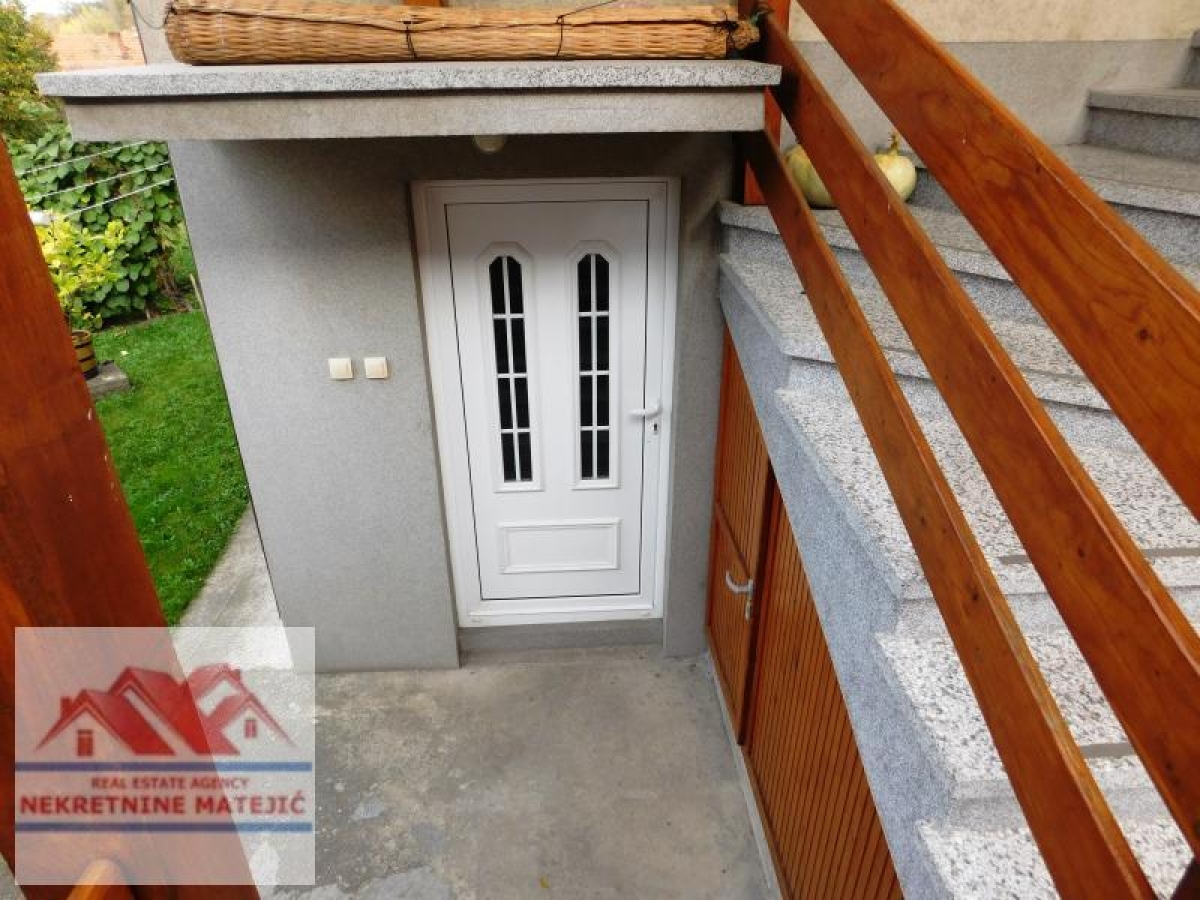 KUĆA 160M2 NOVOGRADNJA+5, 4 ARA PLACA-BRESNICA --150. 000 E