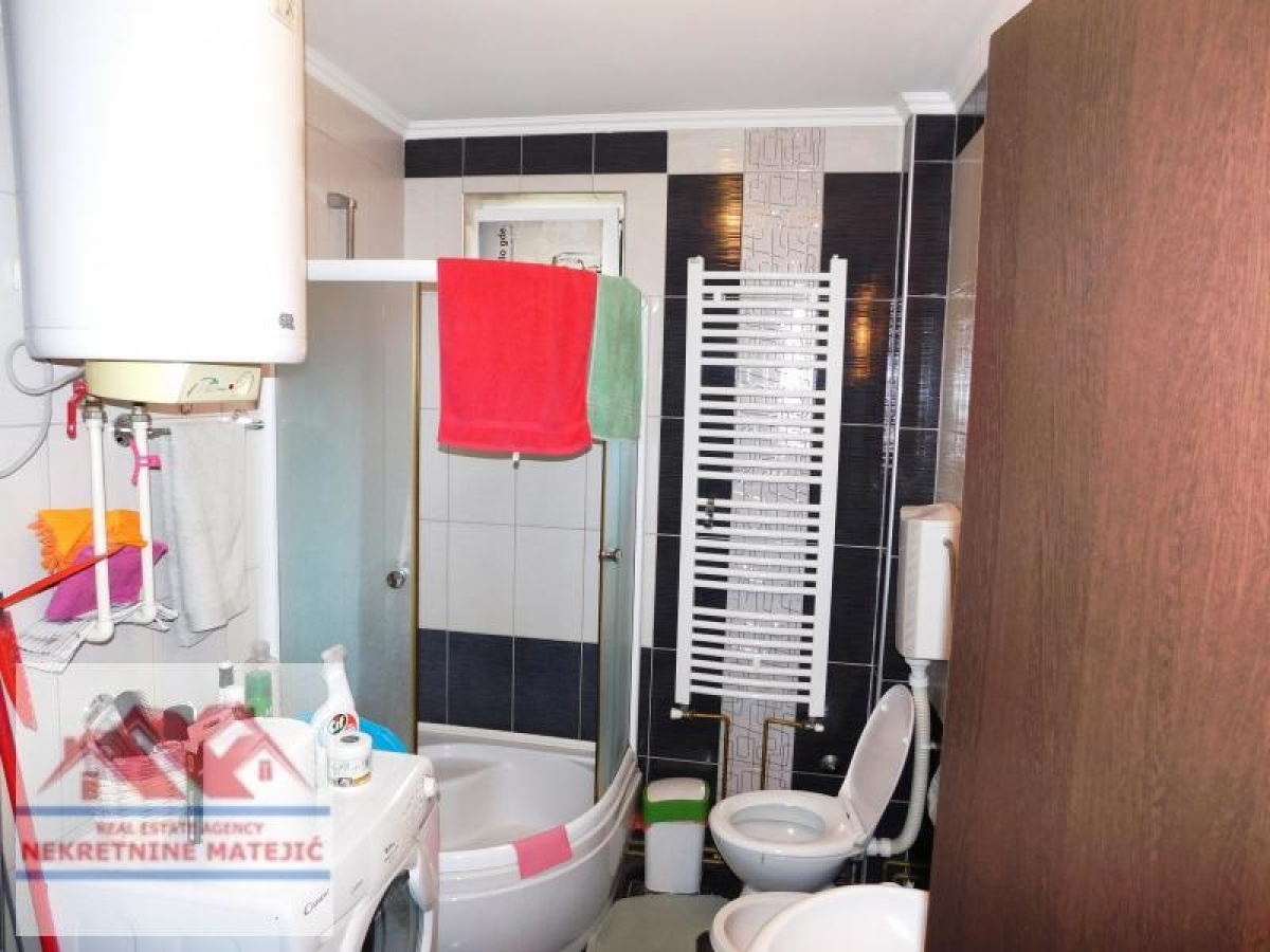 KUĆA 160M2 NOVOGRADNJA+5, 4 ARA PLACA-BRESNICA --150. 000 E