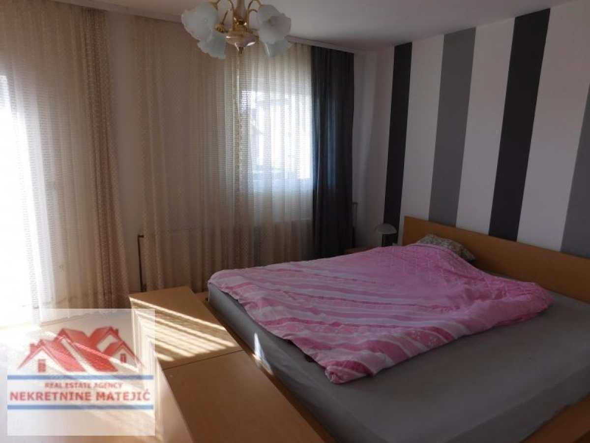 KUĆA, NOVOGRADNJA, 350 M2+5, 5 ARI PLACA, ĆAVA, CENA – 145. 000 E