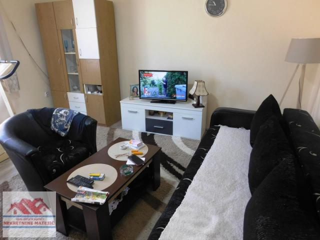 KUĆA 83M2 PIVARA, 6 ARI PLACA, 93000 E