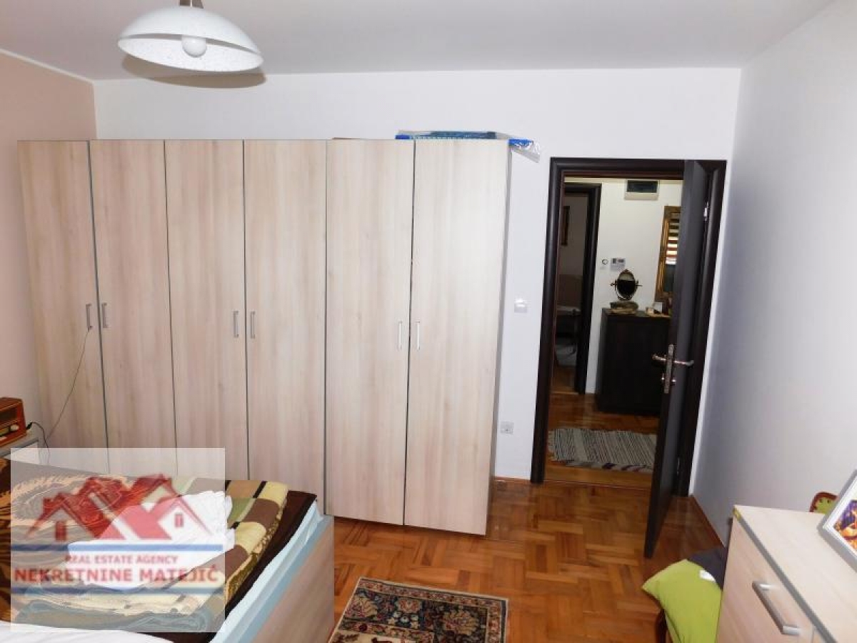 KUĆA 160M2 NOVOGRADNJA+5, 4 ARA PLACA-BRESNICA --150. 000 E