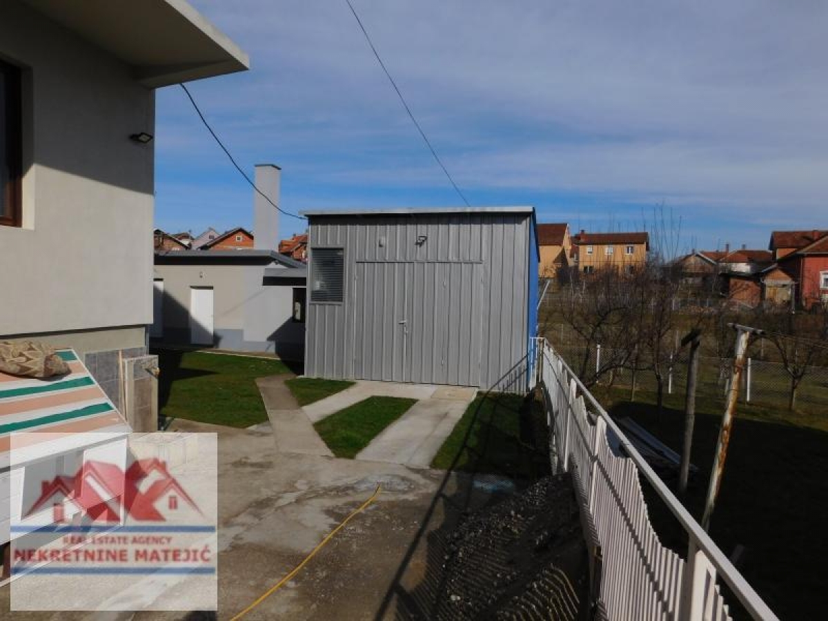 KUĆA, NOVOGRADNJA, 350 M2+5, 5 ARI PLACA, ĆAVA, CENA – 145. 000 E