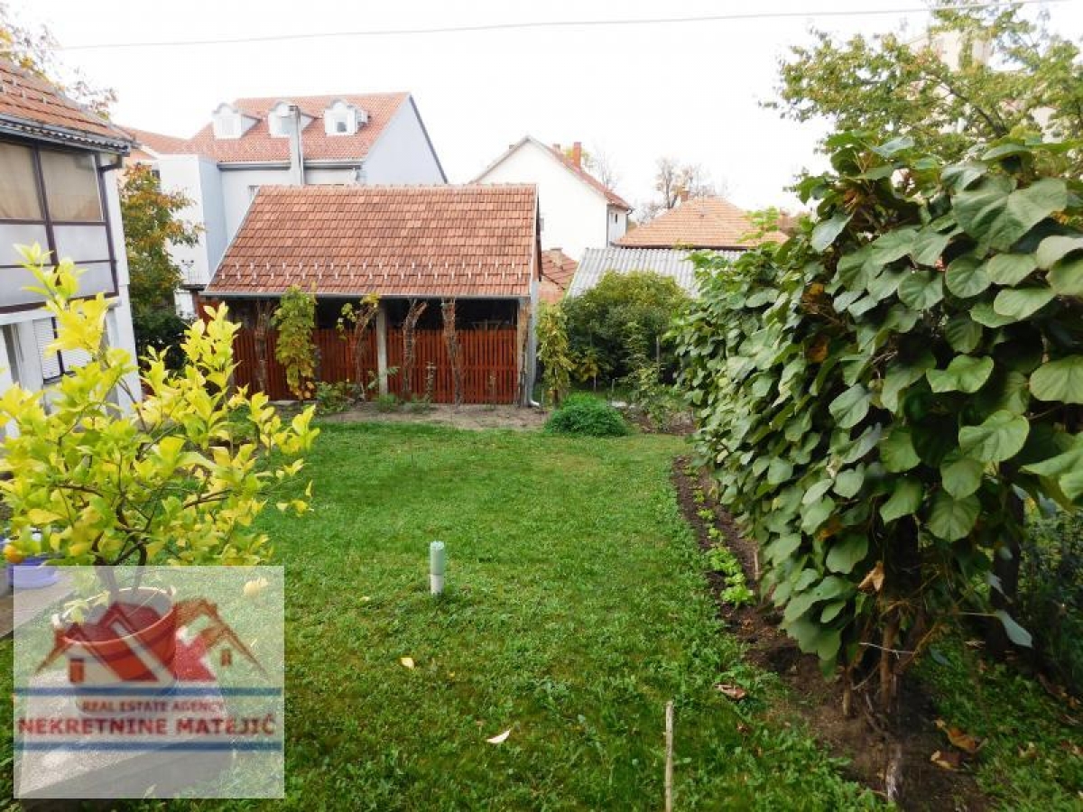 KUĆA 160M2 NOVOGRADNJA+5, 4 ARA PLACA-BRESNICA --150. 000 E