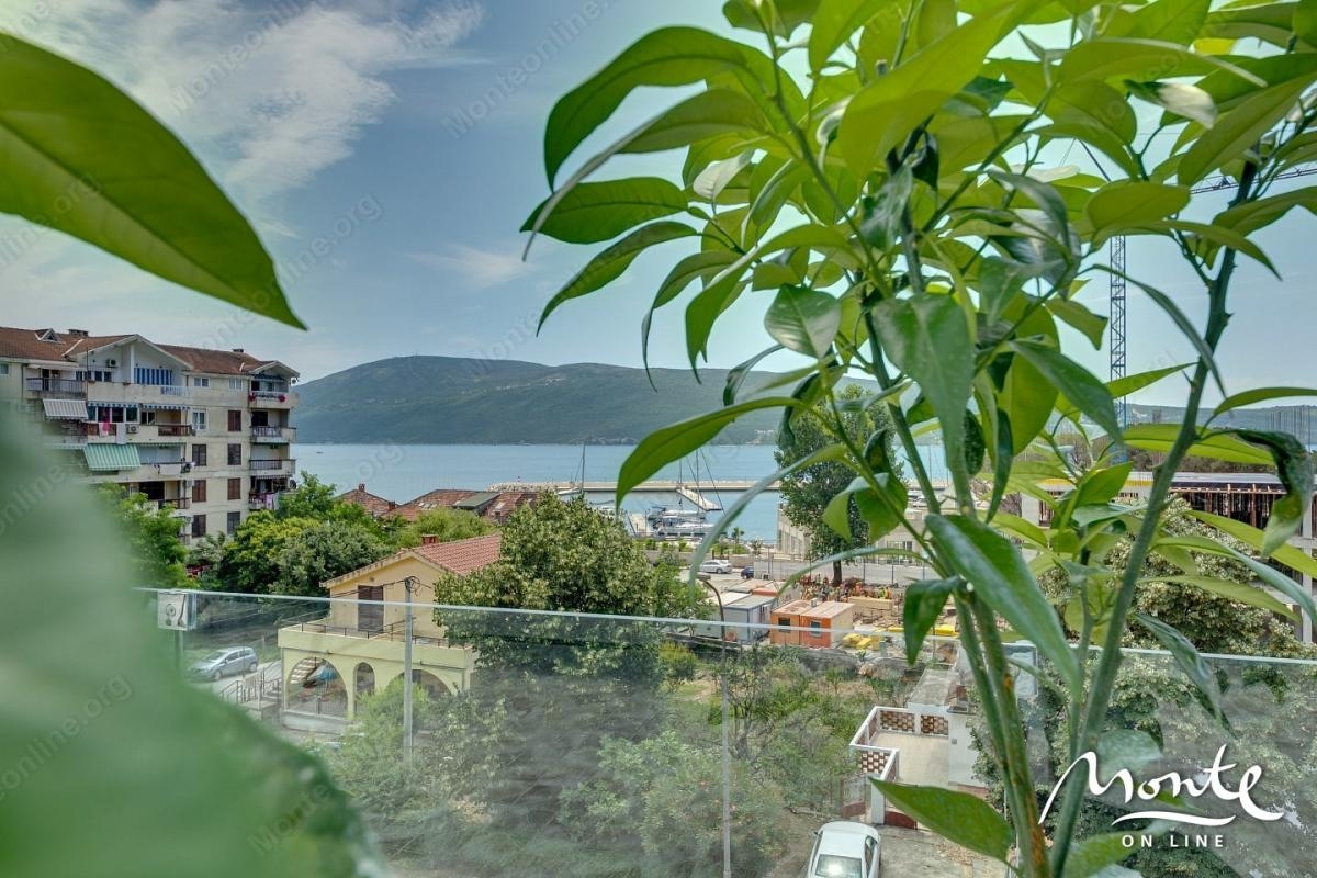 APART-HOTEL 100 METARA OD MORA U MELINI, HERCEG NOVI