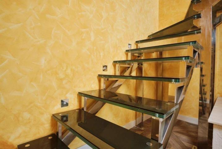 Penthouse na tri nivoa na 1. liniji mora u Rafailovichi