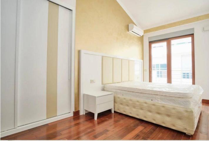 Penthouse na tri nivoa na 1. liniji mora u Rafailovichi