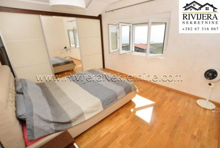 Sale of a two-bedroom apartment with swimming pool Krimovica Kotor