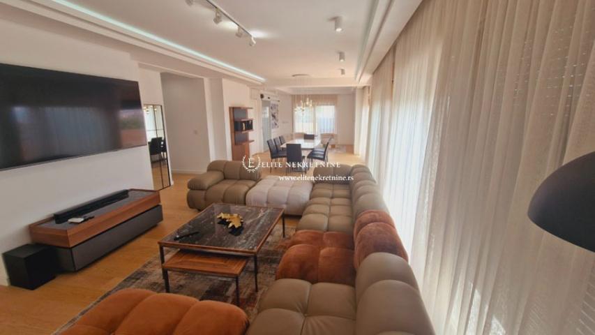 Izdavanje-Petosoban penthouse sa terasom od 85m2, 2 garazna mesta