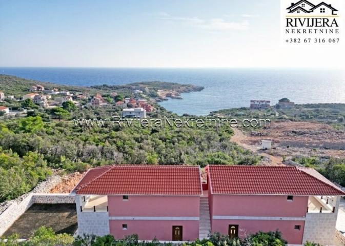 Newly built house with sea view in Lustica