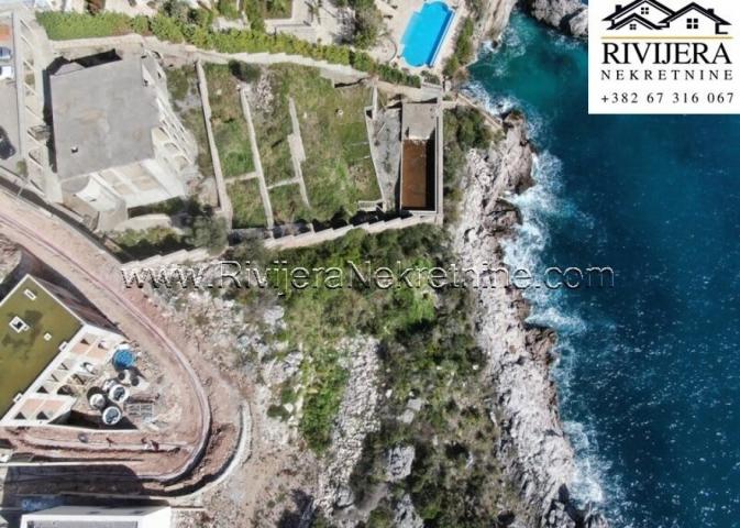 Prime location waterfront Villa in the under-construction Milocer Budva