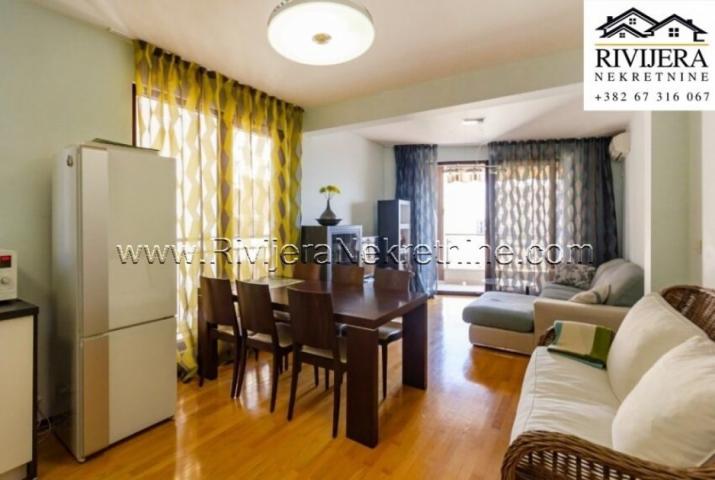 Three-bedroom apartment with a view of the sea Gospostina Budva