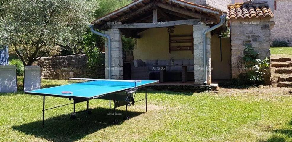 House We are selling a fully furnished Istrian rustic house, 135 m2, Pićan