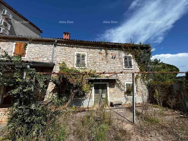 Haus Verkauf eines alten istrischen Hauses mit großem Baugrundstück, Valbandon