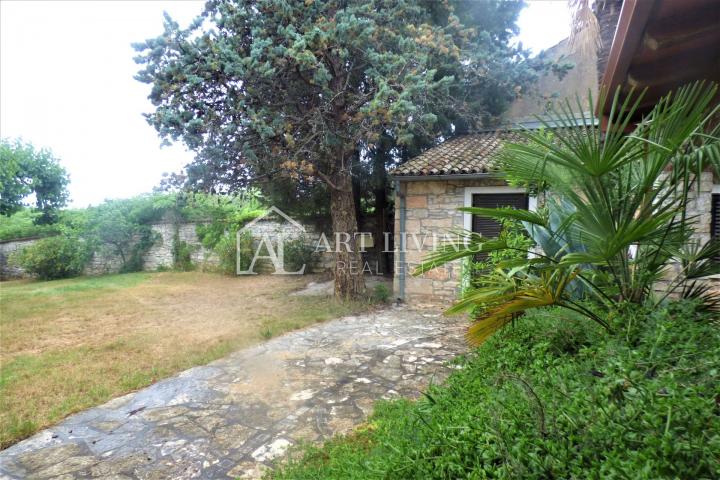 Umag-surroundings, beautiful Istrian Stancija on 4060m2 3 km from the sea