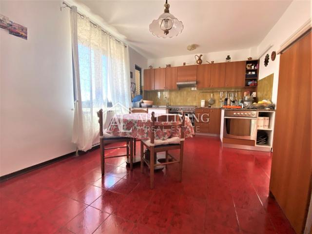 Umag -okolica, apartmanska vila 150m od mora