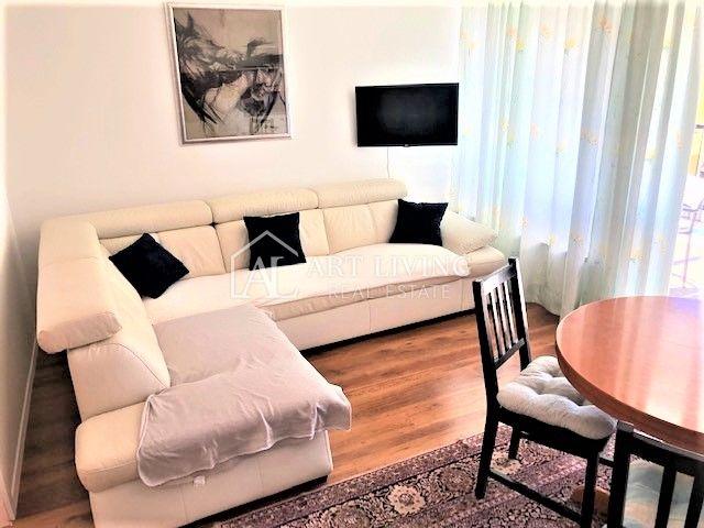 Umag - okolica, apartmanska vila s bazenom na TOP lokaciji  200 m od mora