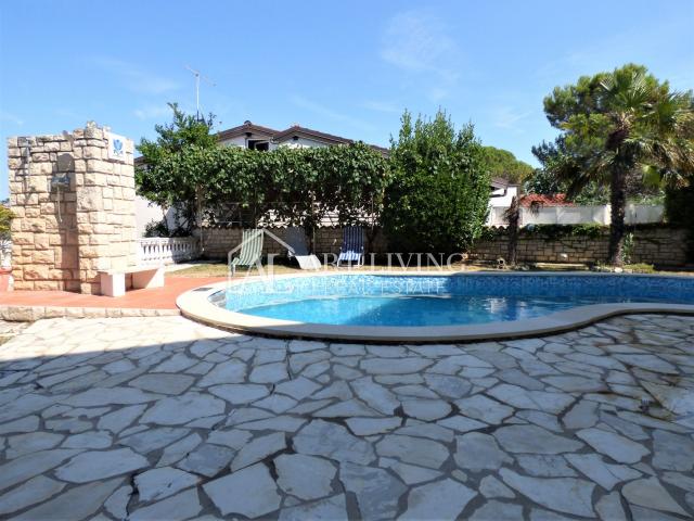 Umag-surroundings, Crveni Vrh house 300 m from the sea with a sea view