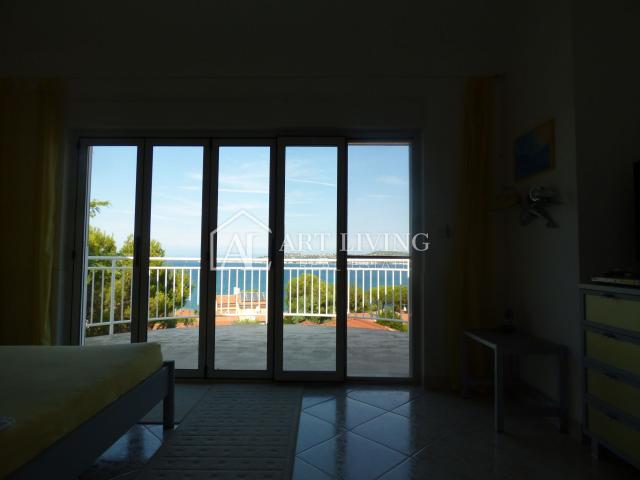 Umag-surroundings, Crveni Vrh house 300 m from the sea with a sea view